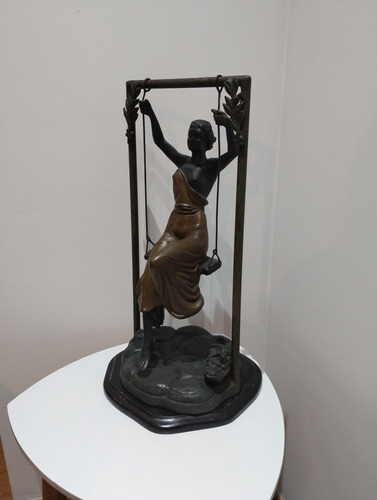 Escultura, Bronce, Mujer Columpio, Alto 51cm, Ancho 22cm