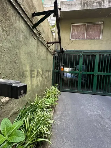 Cochera En Planta Baja Con Acceso Directo Y Seguridad 24hs - A Metros De Facultad De Medicina