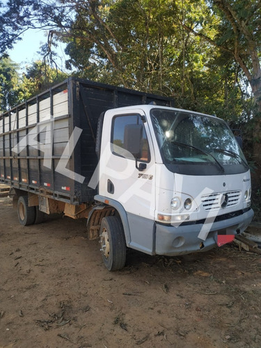 Imagem 1 de 15 de Mercedes Benz 715 Ano 2005 Com Gaiola Boiadeira De 5,5m