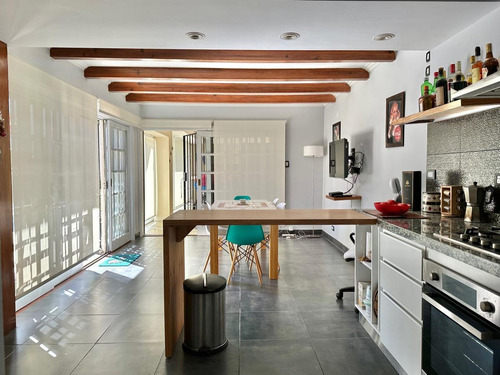 Imagen 19 de 30 de Sensacional Casa Hecha A Nuevo En El Exclusivo Sector De Av. Libertador Al Rio, En Martinez.