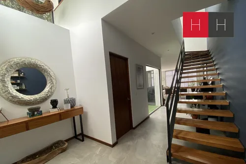 Casa En Venta En Lomas De Angelopolis Iii