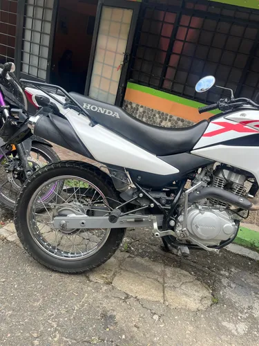 Honda Xr 150l Blanca Modelo 2023
