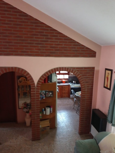 Imagen 6 de 29 de V100 - Excelente Casa En Venta, 4 Ambientes - Todos Los Servicios