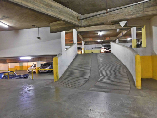 Imagen 2 de 17 de Venta De Cochera Cubierta En Villa Devoto
