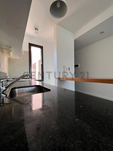 Imagen 18 de 30 de Venta Depto En Duplex Dos Amb. Suite Cochera Cubierta Patio Luminoso Nuñez