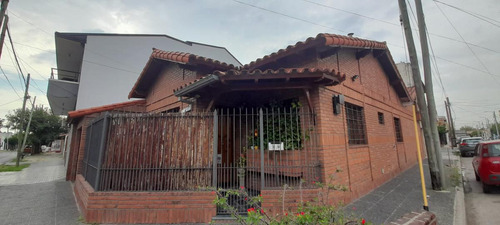 Ramallo 100, Sarandi ¡casa En Venta!