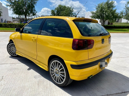 Imagen 5 de 13 de Seat Ibiza Sport Surf