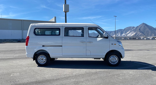 Nissan Urvan 2.5 11 Pas Aa Mt