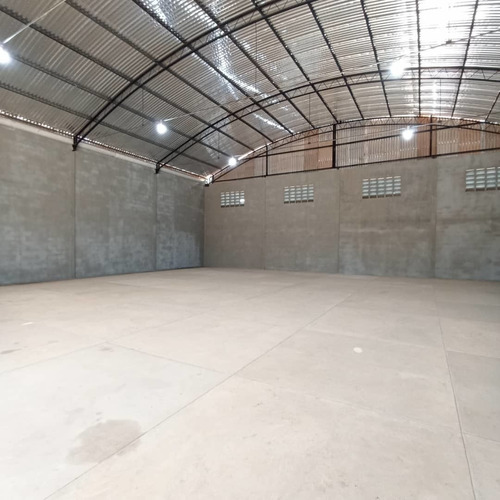 Imagen 4 de 11 de Galpón Industrial Todos Los Servicios/barcelona