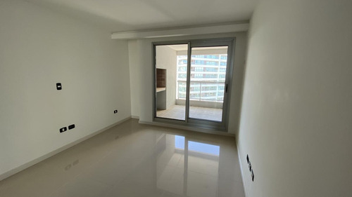 Apto, 2 Dorm, 2 Baños, Vista Al Mar, Parrillero Propio, Con Servicios