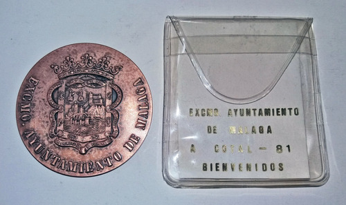 Antigua Medalla Oficial Ayuntamiento De Malaga Cobre (1981)