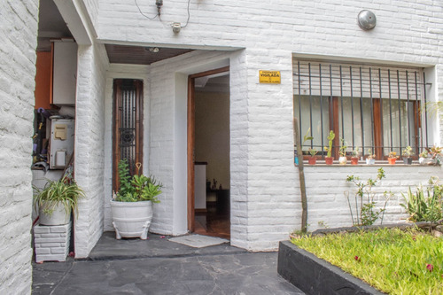 Ph En Venta 7 Ambientes En Monte Castro