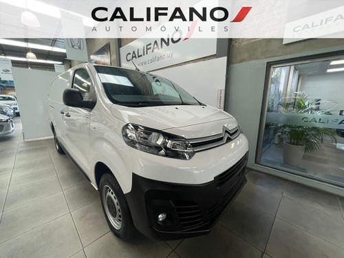 Imagen 4 de 22 de Citroën Jumpy Furgon Pack. Diesel 2023 0km
