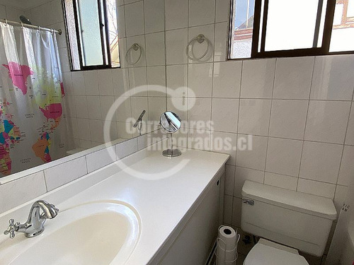 Casa En Arriendo De 4 Dorm. En Vitacura