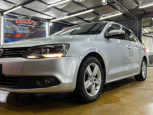 Volkswagen Vento 2.5 Luxury 170cv
