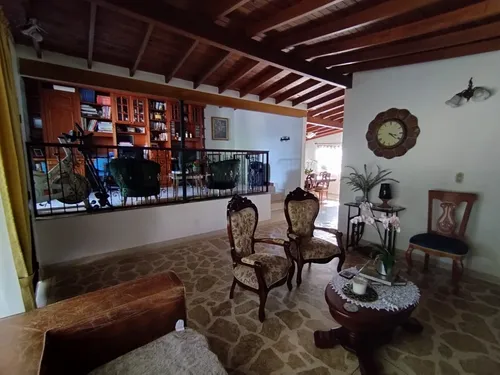 Casa Unifamiliar En Venta En Calasanz Parte Baja(va)