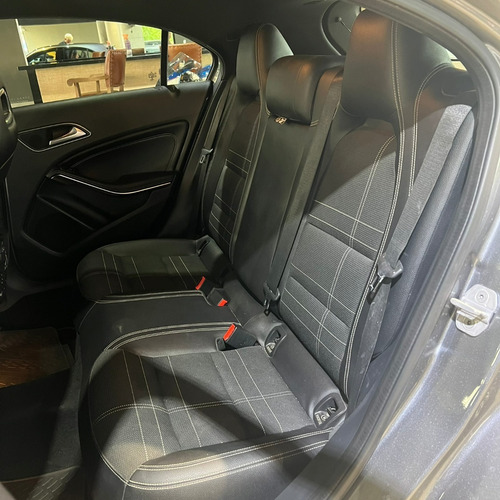 Imagen 15 de 17 de Mercedes-benz Clase A 1.6 A200 Urban 156cv