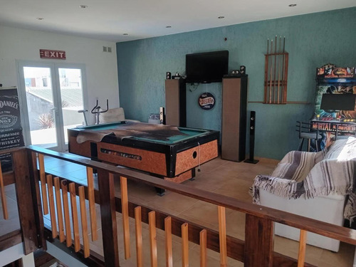Casa En Venta - 3 Dormitorios 3 Baños - 560mts2 - Villa Nueva, Córdoba