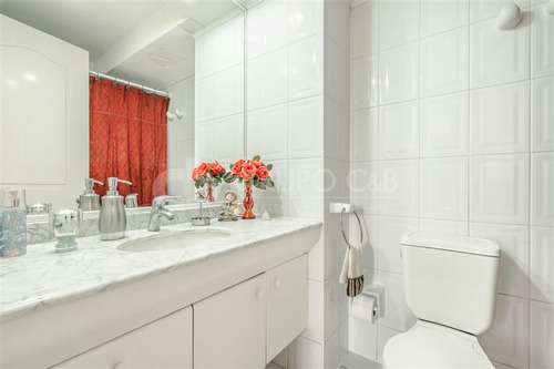 Departamento En Venta De 4 Dorm. 3 Baños, En Las Condes