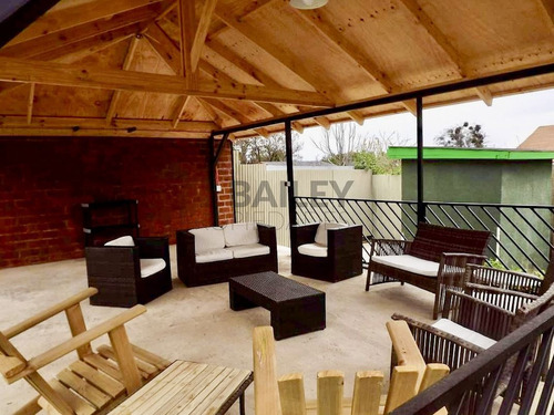 Casa En Venta En Olmué Con Piscina Y 2 Quinchos