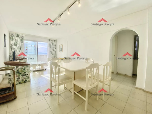 Venta, Apartamento, 2 Dormitorios Y Garaje, Punta Del Este, Uruguay