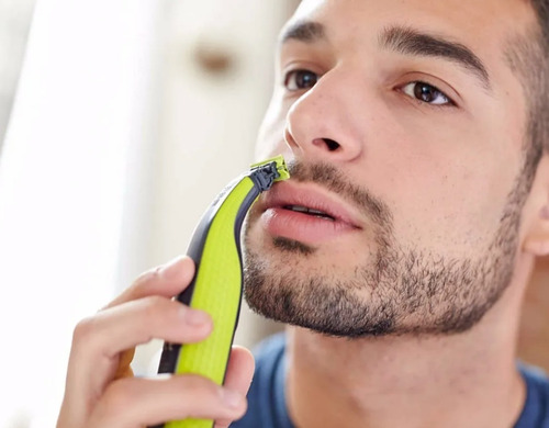 Imagen 3 de 6 de Afeitadora Philips Oneblade Qp2521/10 Recortá Modelá Afeitá
