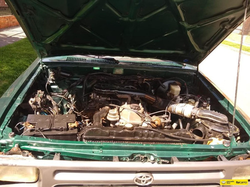 Toyota Hilux Mt 2.4