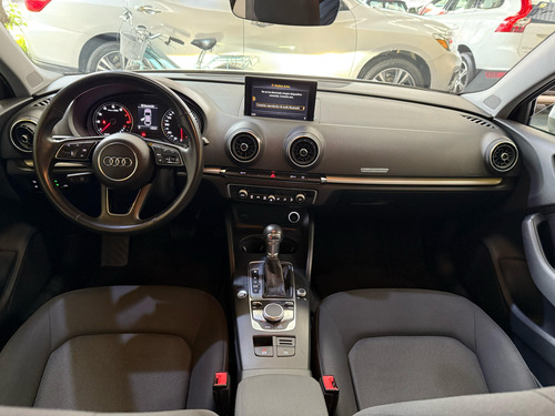Audi A3 2.0 Sedán L Dynamic At Dsg
