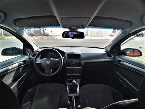 Imagem 11 de 11 de Chevrolet Vectra 2.0 Mpfi Gt Hatch 8v Flex 4p Manual