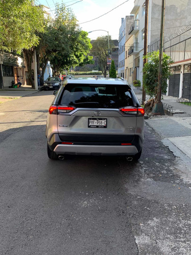 Imagen 7 de 14 de Toyota Rav4 2020 2.5 Xle 4wd At 204 Hp