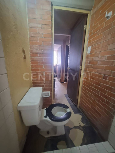 Departamento Con 3 Recamaras En Jardines De Los Báez Ecatepec