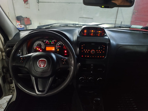 Imagen 15 de 20 de Fiat Palio Weekend Adventure Locker Gnc