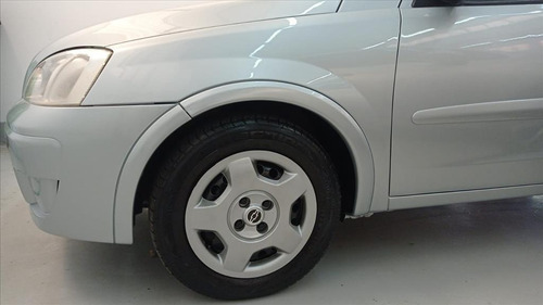 Imagem 14 de 14 de Corsa 1.4 Mpfi Premium 8v Flex 4p Manual