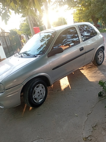 Chevrolet Corsa 1.6 Gl Aa Dh