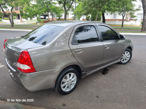 Toyota Etios 1.5 Sedan Xls