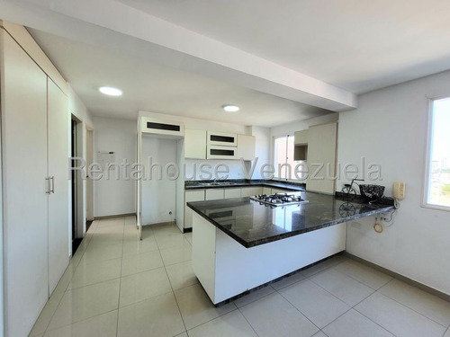 Estefani Salon Vende Hermoso Apartamento En Ciudad Roca-lara-25-14104