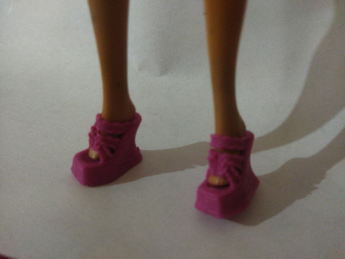 Barbie Ropa Accesorio Zapatillas Plataforma Rosada Meter 