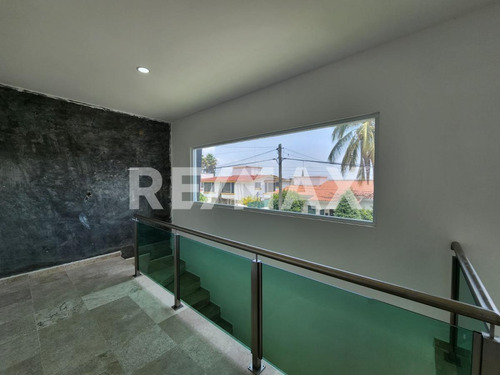 Casa En Venta En Morelos, Fraccionamiento Lomas De Cocoyoc