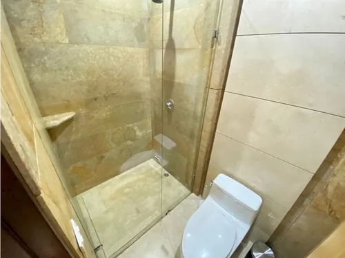 Chico Reservado, Apto Duplex Con Excelentes Acabados