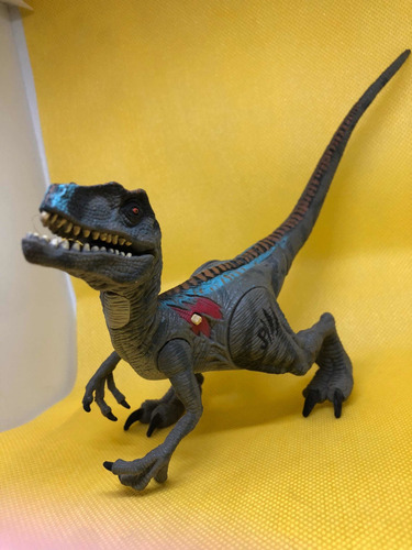 Velocirráptor Electrónico Rojo Jurassic Park Iii
