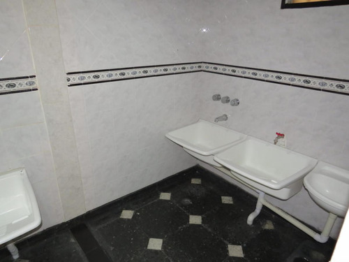 Edificio Comercial En Venta 2134mts2 - Ringuelet
