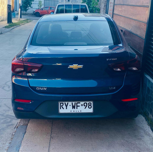 Chevrolet Onix Sedan 1.0 Lt