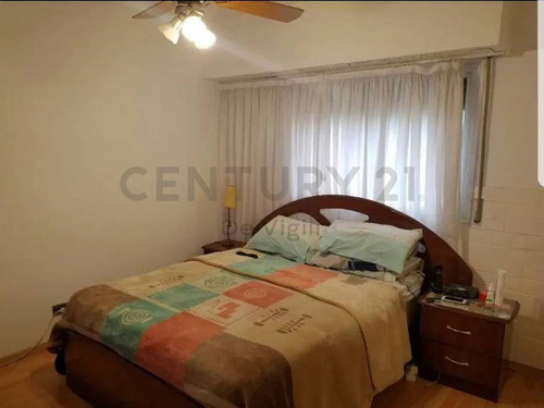 Imagen 6 de 7 de Departamento 2 Dormitorios Frente Av. Pellegrini