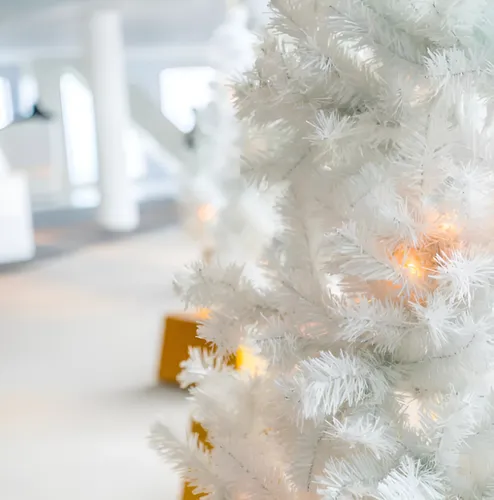 Árvore De Natal Branca 150 Cm 220 Galhos Decoração De Natal Cor B...