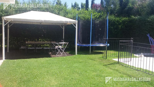 Casa En Venta - Barrio Santa María De Los Olivos