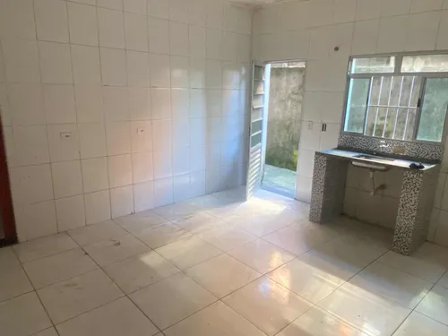 Casa Com 2 Quantos ,sala,cozinha ,banheiro ,garagem