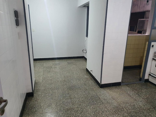 Imagen 12 de 26 de Departamento - Flores