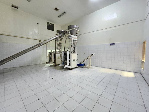Galpones En Alquiler Zona Industrial Iii Con 5 Cavas De Conservacion Capacidad 180 Toneladas Cada Una Racks Con 320 Posiciones Empaquetadora De Leche En Polvo Barquisimeto Lara Daniela Linarez