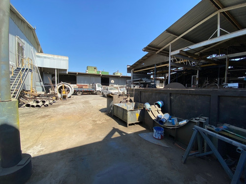 Imagen 14 de 22 de Propiedad Industrial En Barrio Consolidado (vende Dueño)