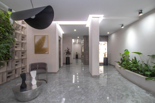 Semipiso 4 Ambientes C/dependencia - Domotizado
